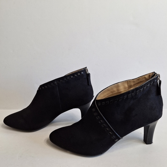 Life Stride Black Faux Suede Academia Preppy Heeled Comfort Ankle Boots Size 9.5 - Picture 8 of 14